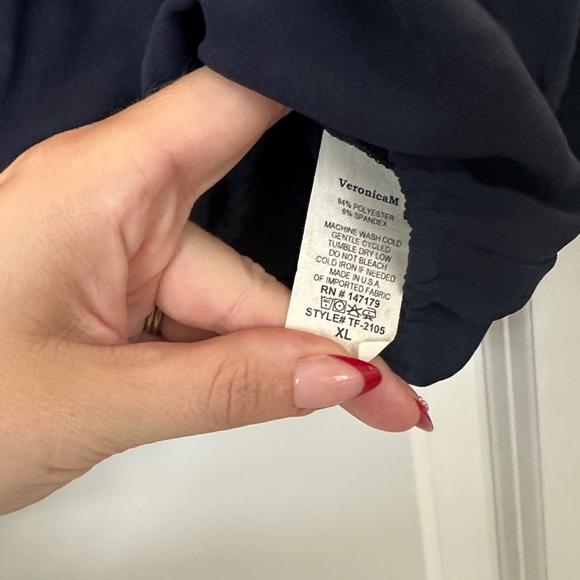 NWT Veronica M Off the Shoulder Top - Picture 4 of 7